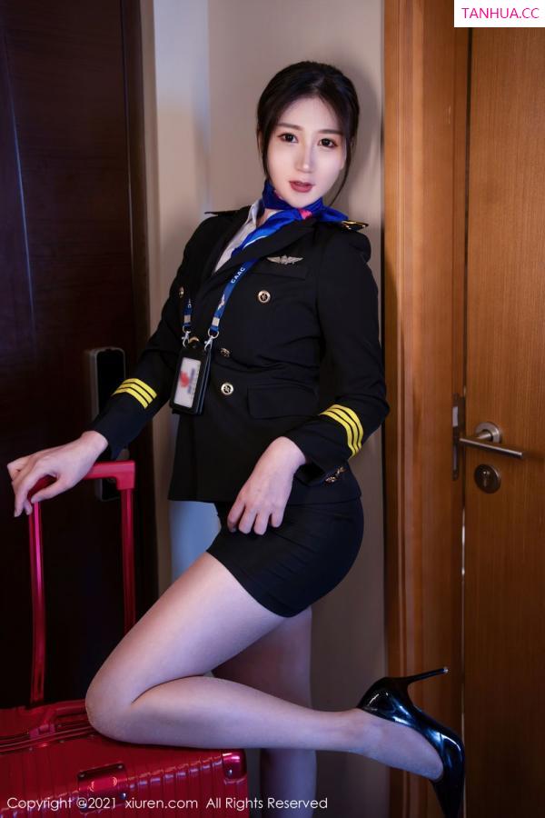 Coral 顾乔楠 空乘小姐姐顾乔楠 制服机长长发飘逸第11张图片